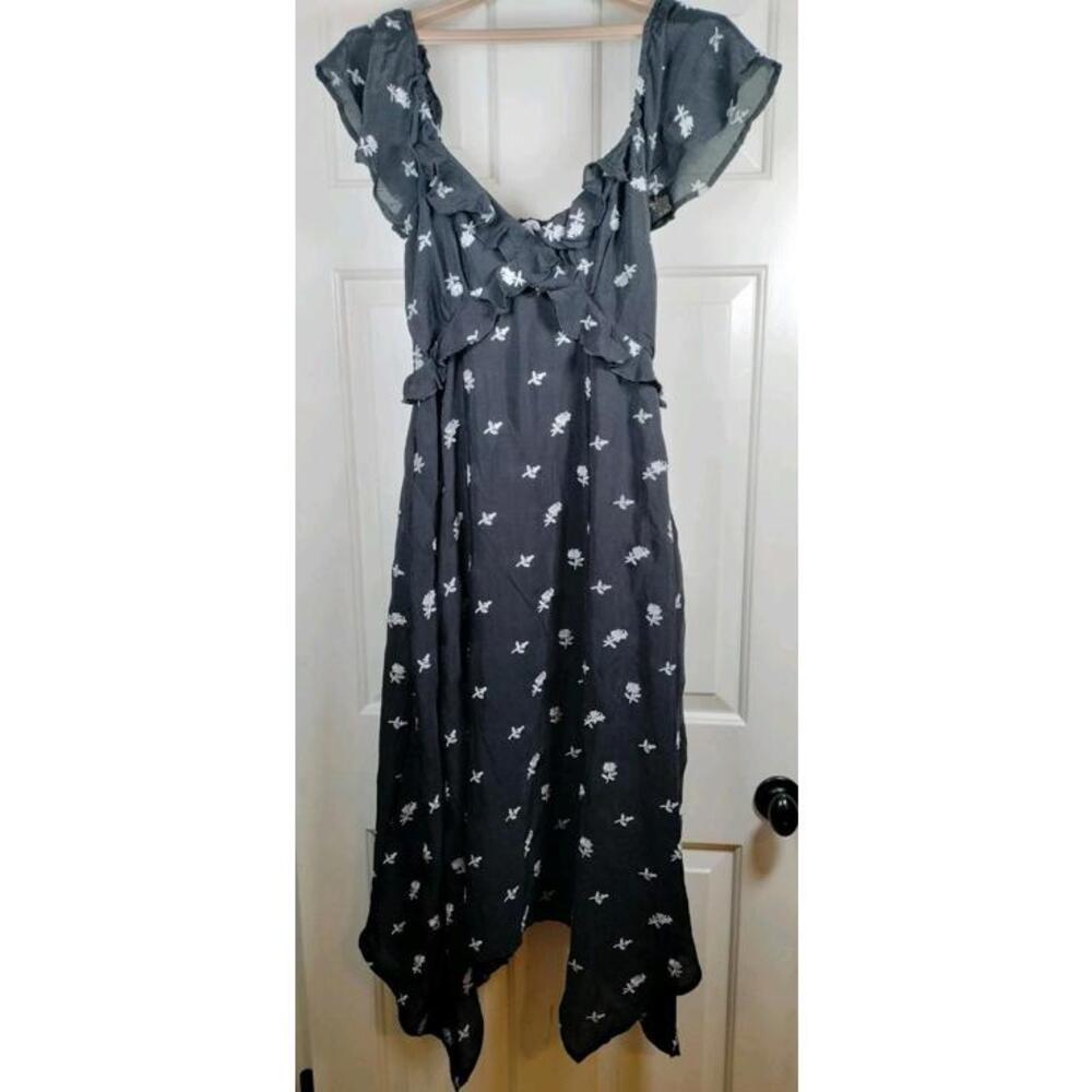 NWT Embroidered Handkerchief Hem Midi Dress Black Floral Ruffle Boho Romantic S
